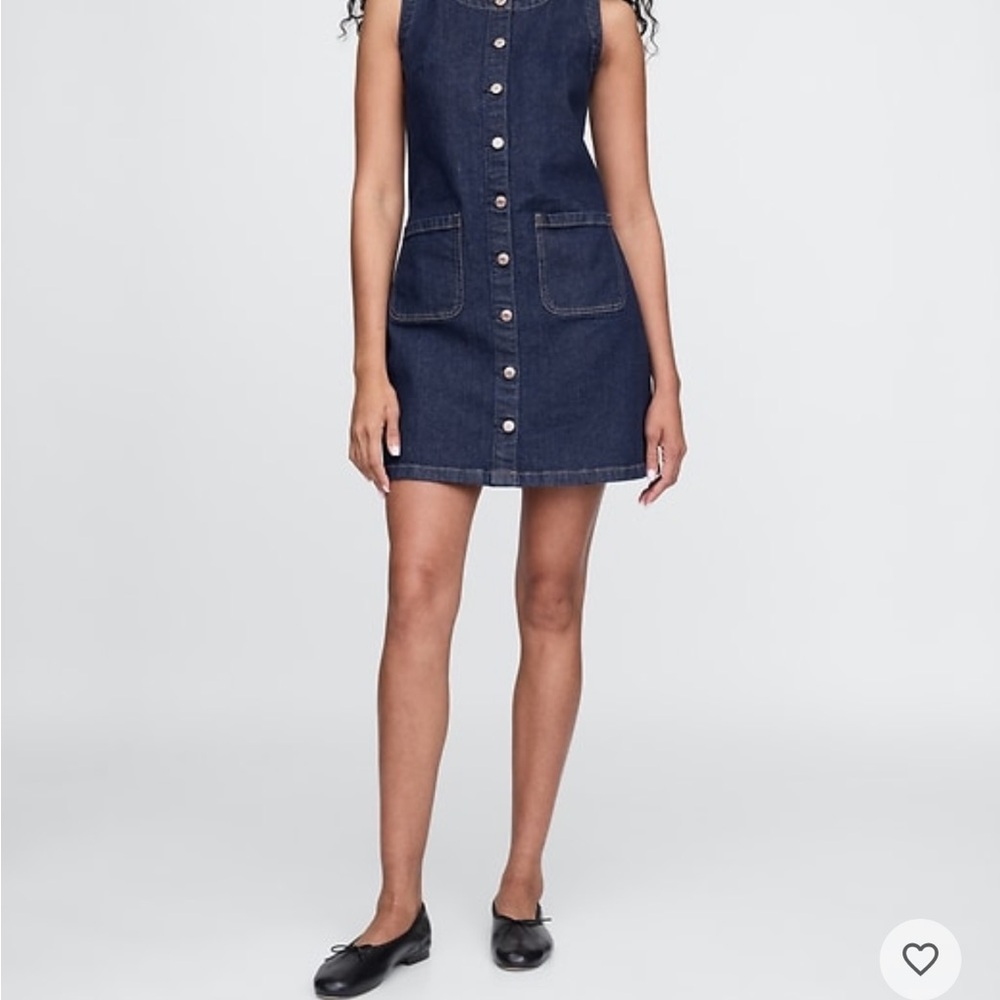 Denim Sleeveless Dress
So cute but needed a small